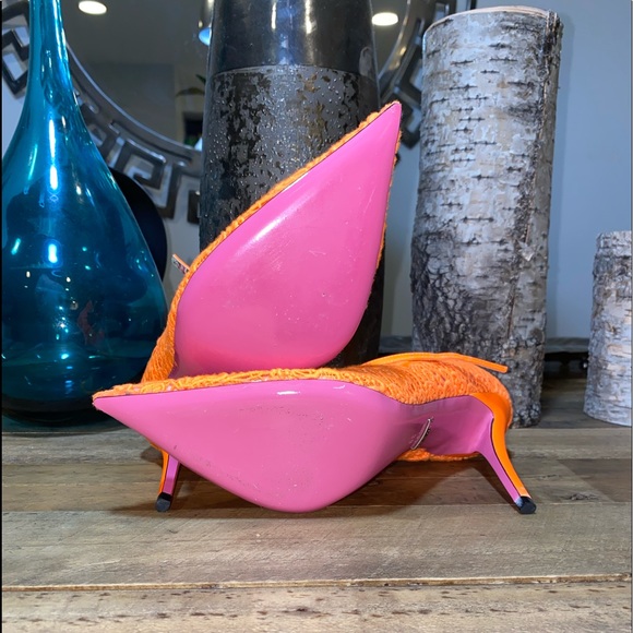 Gucci Virginia Lace Pumps - Picture 8 of 8